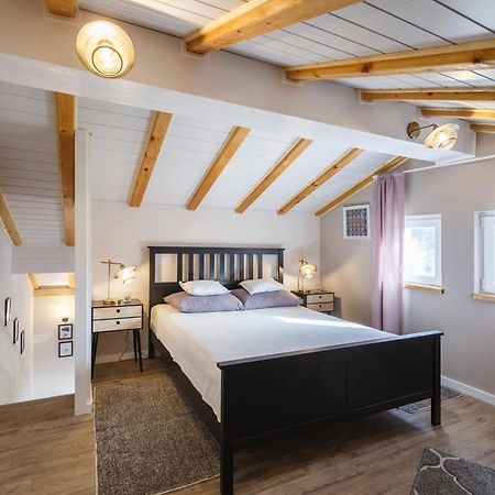 Apartments Mardesic 코미자 외부 사진